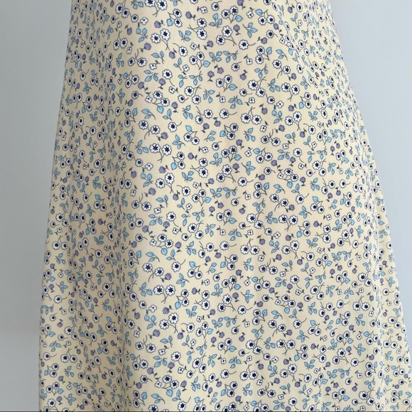 Summer Dress | Size: Medium (Juniors) - Picture 5 of 6